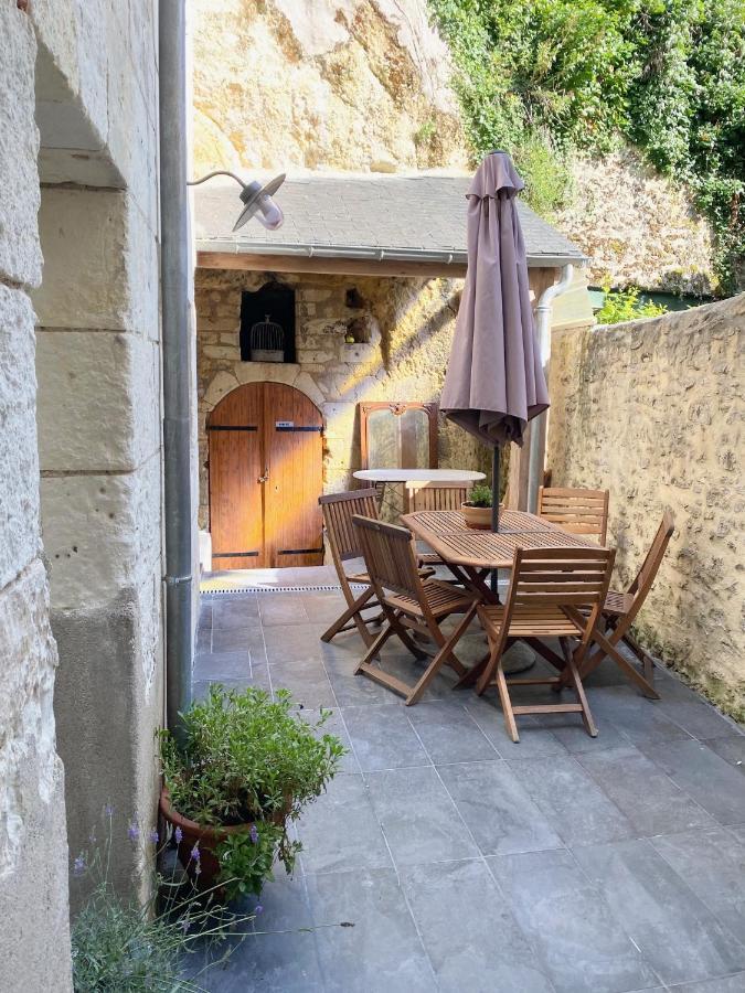 La Maison Des Remparts - Gite 3 Etoiles Pour 8 Pers A Loches Exterior foto